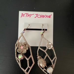 Betsey Johnson Bee Flower Earrings